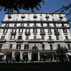 napoli-suite.hotels-amalfi.com/